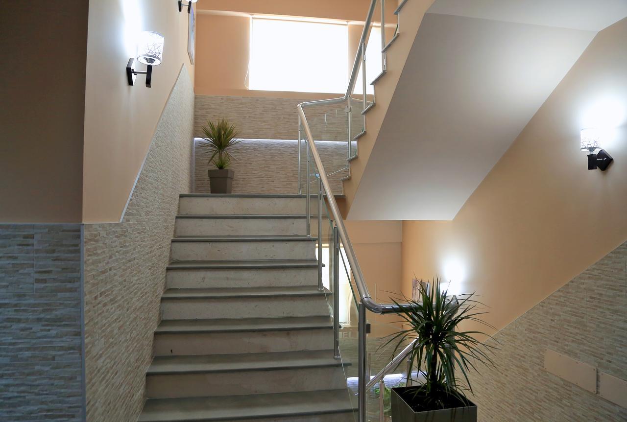 Nomelia Residence B&B Влёра Экстерьер фото