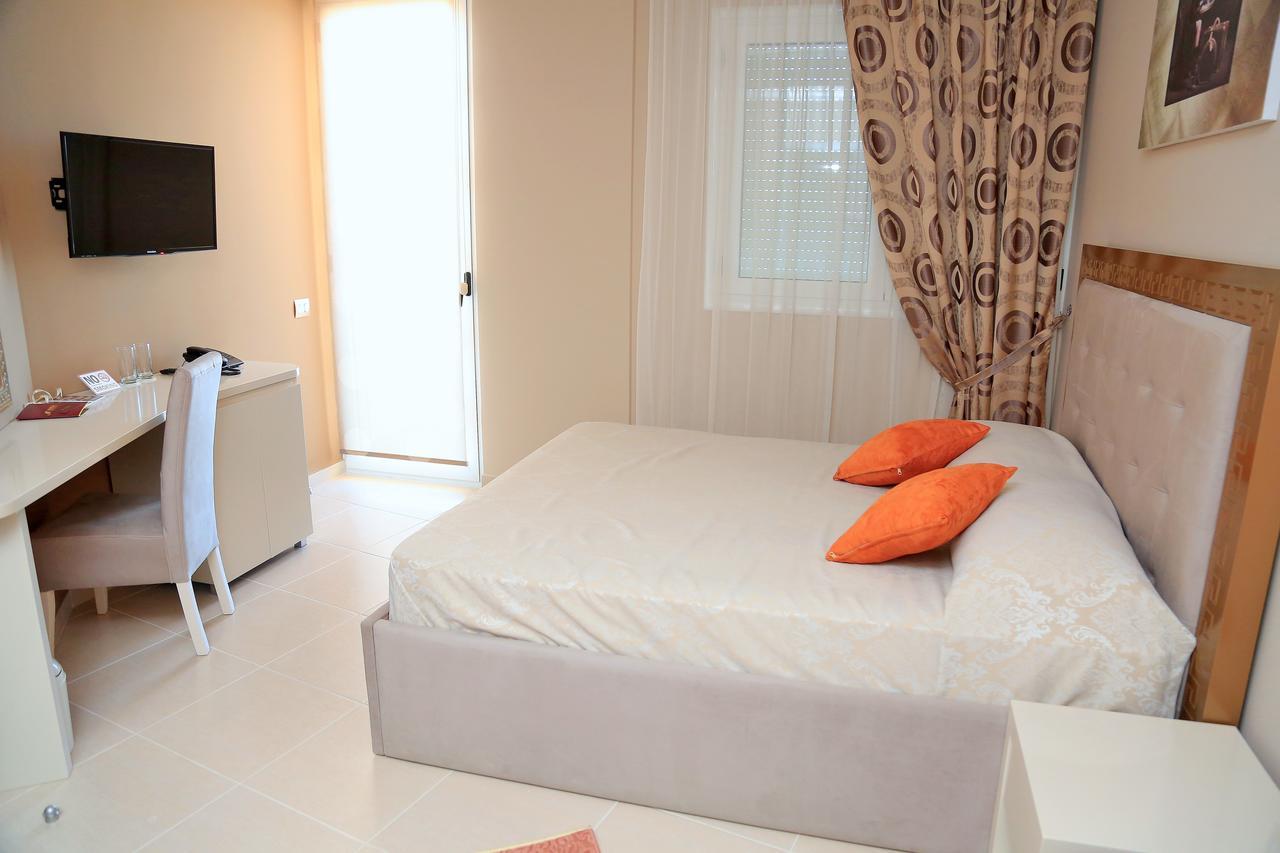 Nomelia Residence B&B Влёра Экстерьер фото
