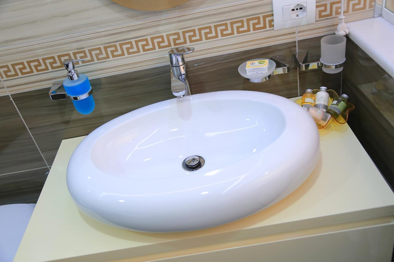 Nomelia Residence B&B Влёра Экстерьер фото